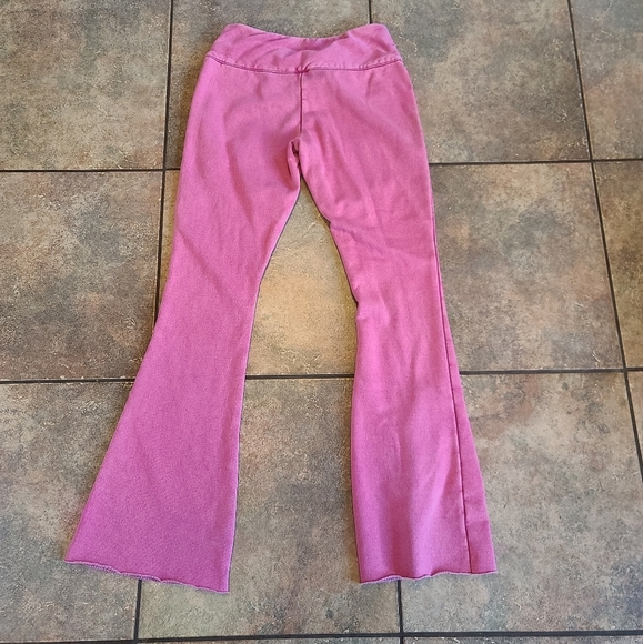Urban Outfitters Out From Under Vera Low-Rise Flare Lounge Pants Barbie Pink - Picture 5 of 12